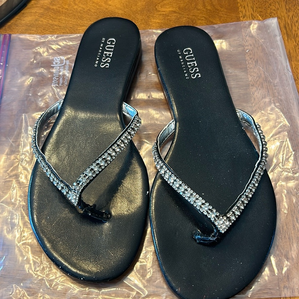 Guess flip flops